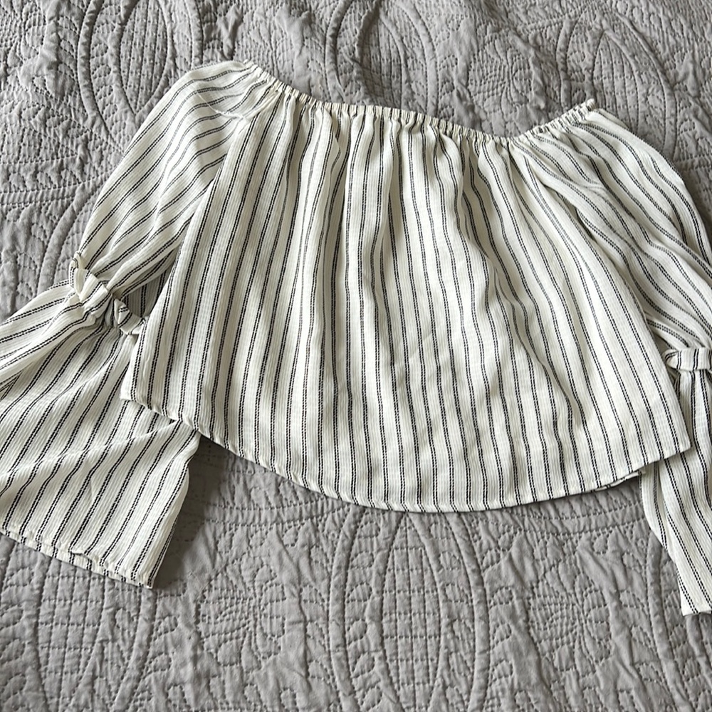 Alterd state flared sleeve off the shoulder cropped shirt